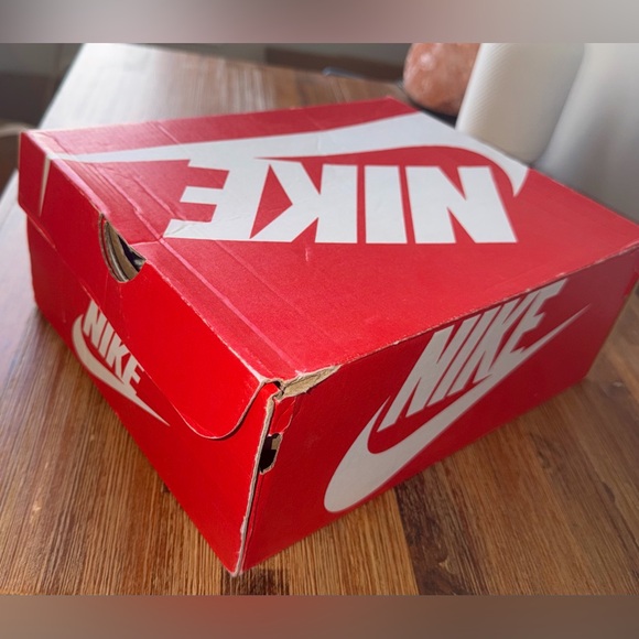 Dunk Low - Picture 3 of 12